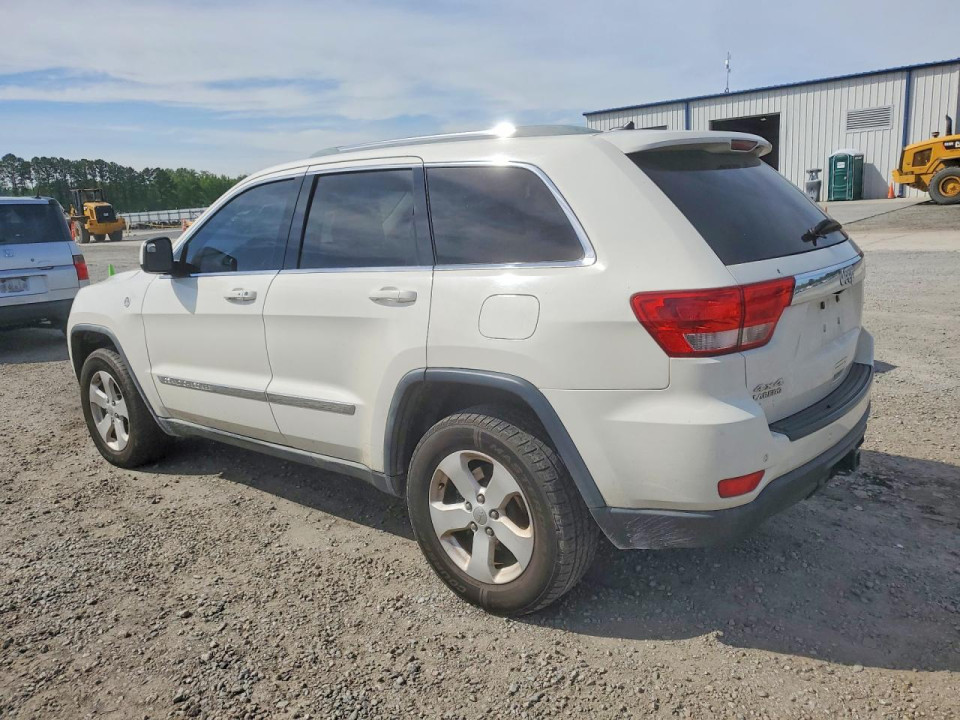 Jeep GRAND CHEROKEE LAREDO 2011 — Copart