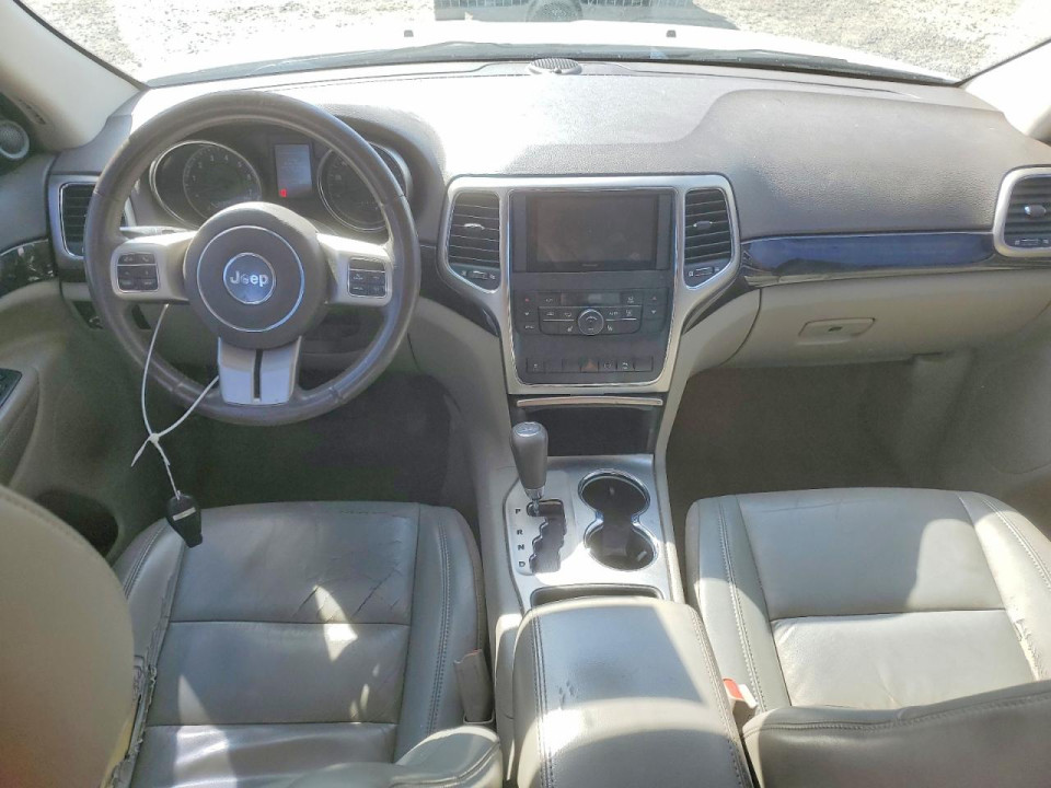 Jeep GRAND CHEROKEE LAREDO 2011 — Copart