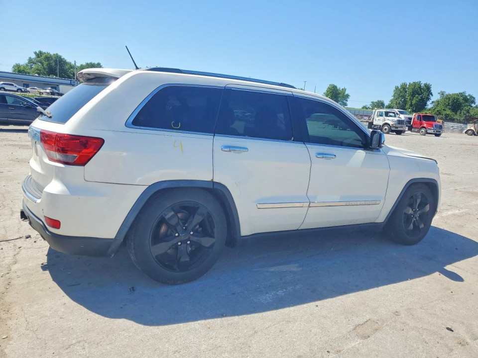Jeep GRAND CHEROKEE OVERLAND 2011 — Copart
