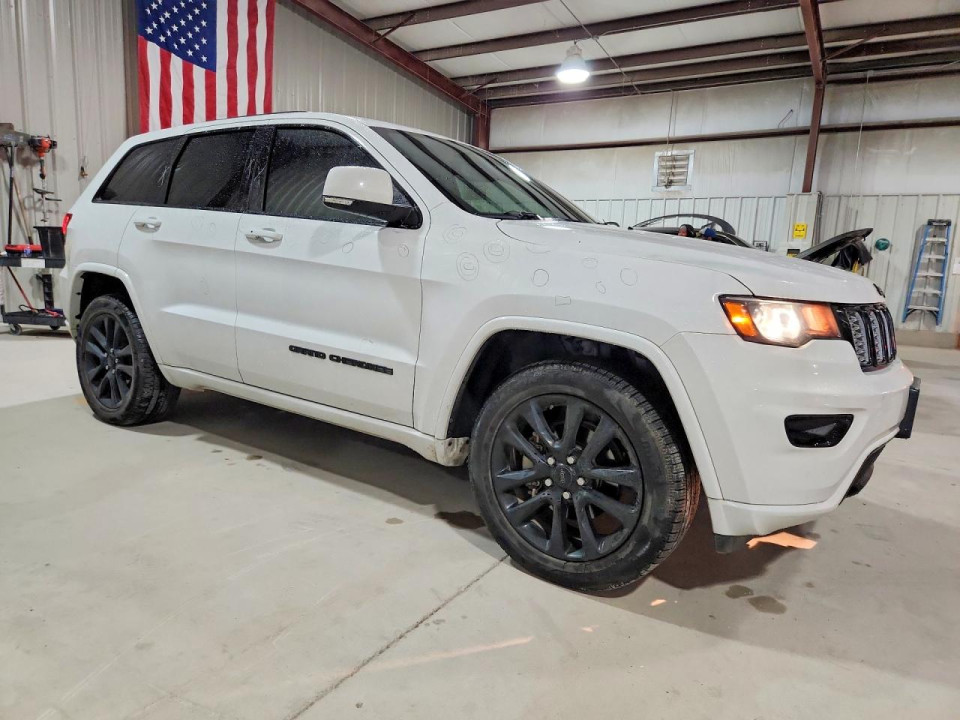 Jeep GRAND CHEROKEE LAREDO 2018 — Copart