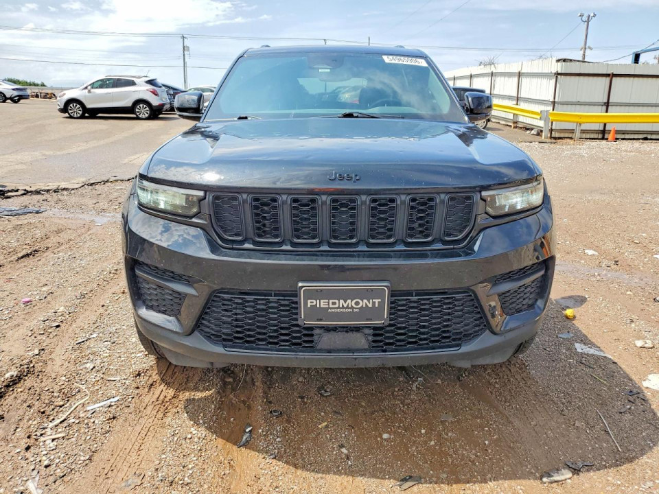 Jeep GRAND CHEROKEE LAREDO 2023 — Copart