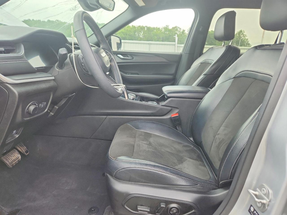 Jeep GRAND CHEROKEE L LAREDO 2023 — Copart