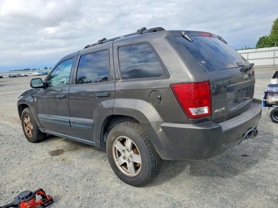 Jeep GRAND CHEROKEE LAREDO 2005 — Copart