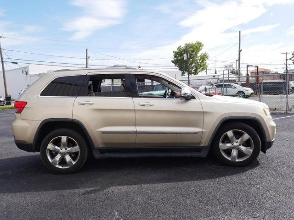 Jeep GRAND CHEROKEE OVERLAND 2012 — Copart