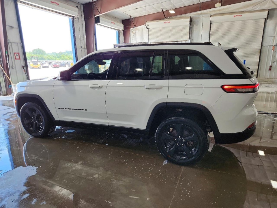 Jeep GRAND CHEROKEE LAREDO 2023 — Copart