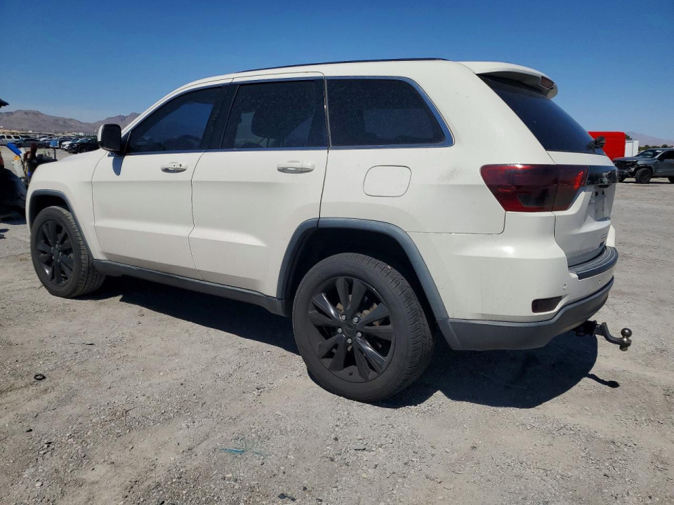 Jeep GRAND CHEROKEE LAREDO 2012 — Copart