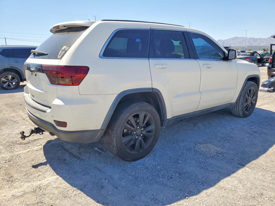 Jeep GRAND CHEROKEE LAREDO 2012 — Copart