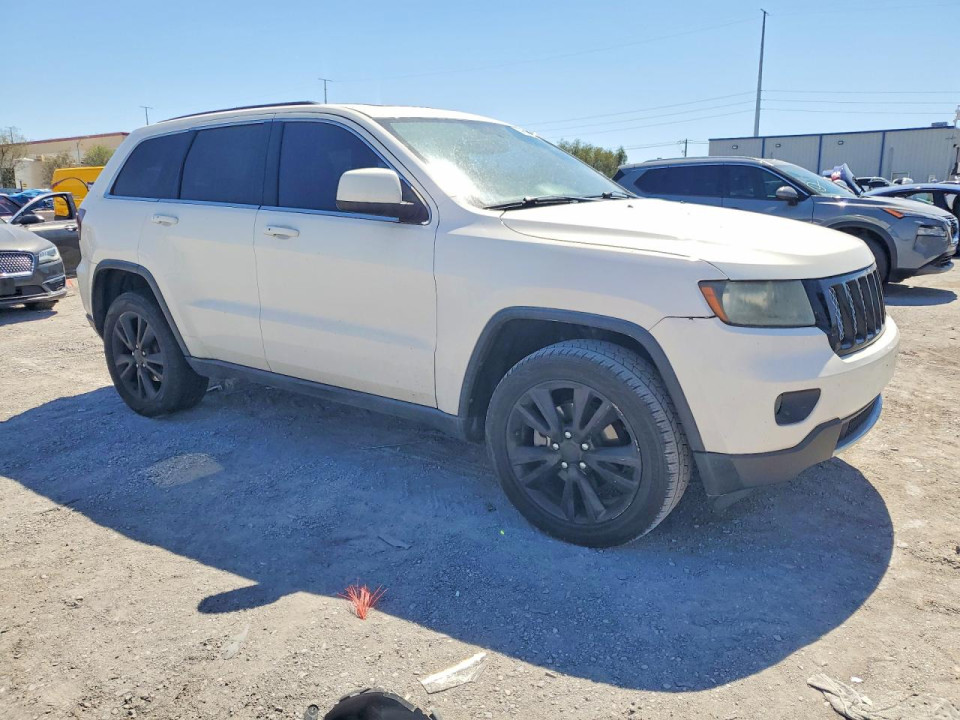 Jeep GRAND CHEROKEE LAREDO 2012 — Copart