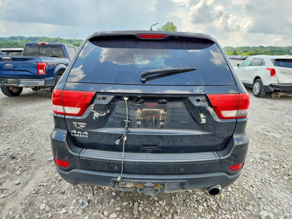 Jeep GRAND CHEROKEE LAREDO 2011 — Copart