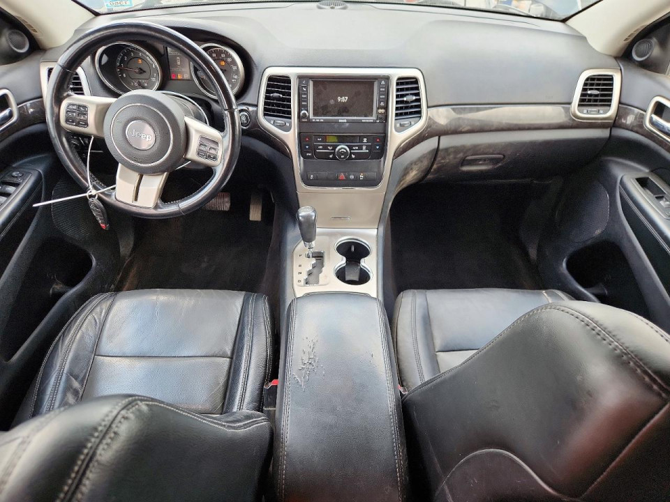 Jeep GRAND CHEROKEE LAREDO 2011 — Copart
