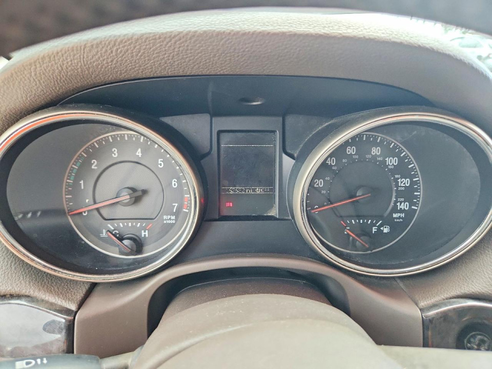 Jeep GRAND CHEROKEE LAREDO 2011 — Copart