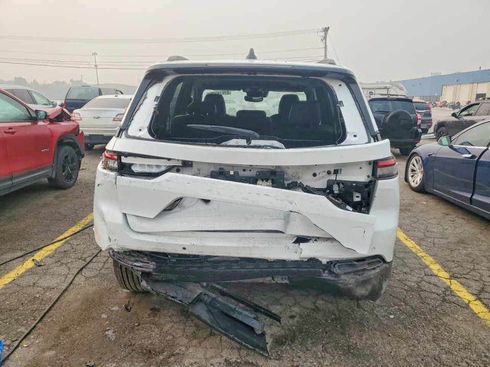 Jeep GRAND CHEROKEE LAREDO 2024 — Copart