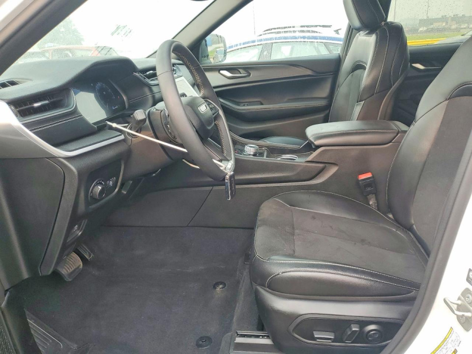 Jeep GRAND CHEROKEE LAREDO 2024 — Copart