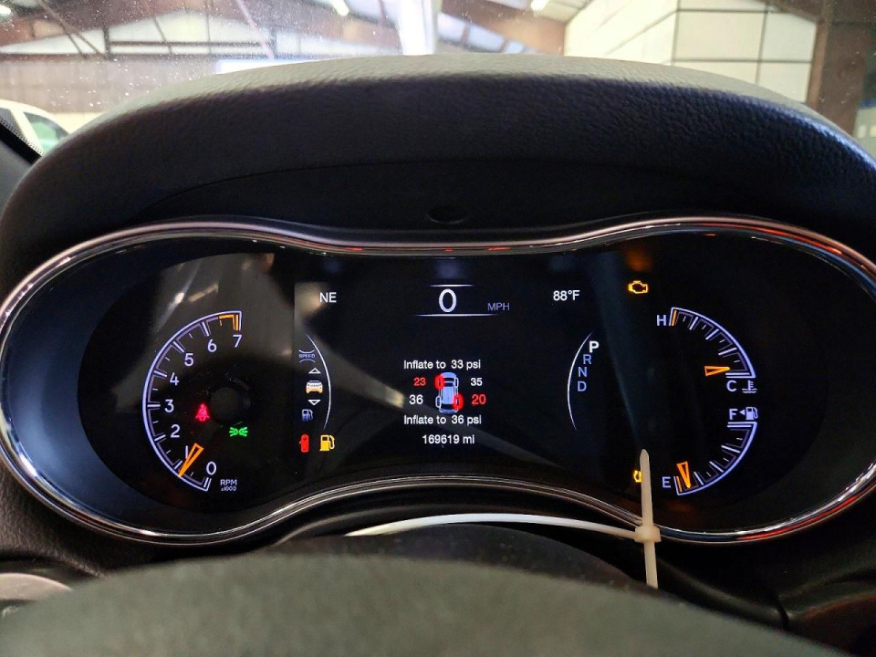 Jeep GRAND CHEROKEE LAREDO 2018 — Copart