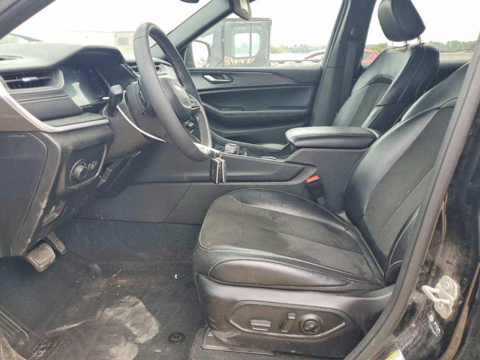 Jeep GRAND CHEROKEE L LAREDO 2024 — Copart