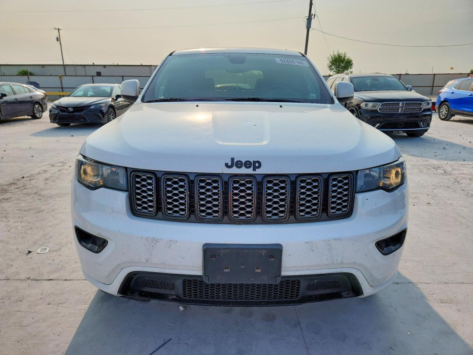 Jeep GRAND CHEROKEE LAREDO 2018 — Copart