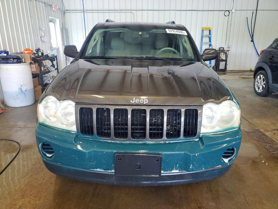 Jeep GRAND CHEROKEE LAREDO 2005 — Copart