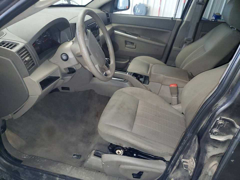 Jeep GRAND CHEROKEE LAREDO 2005 — Copart