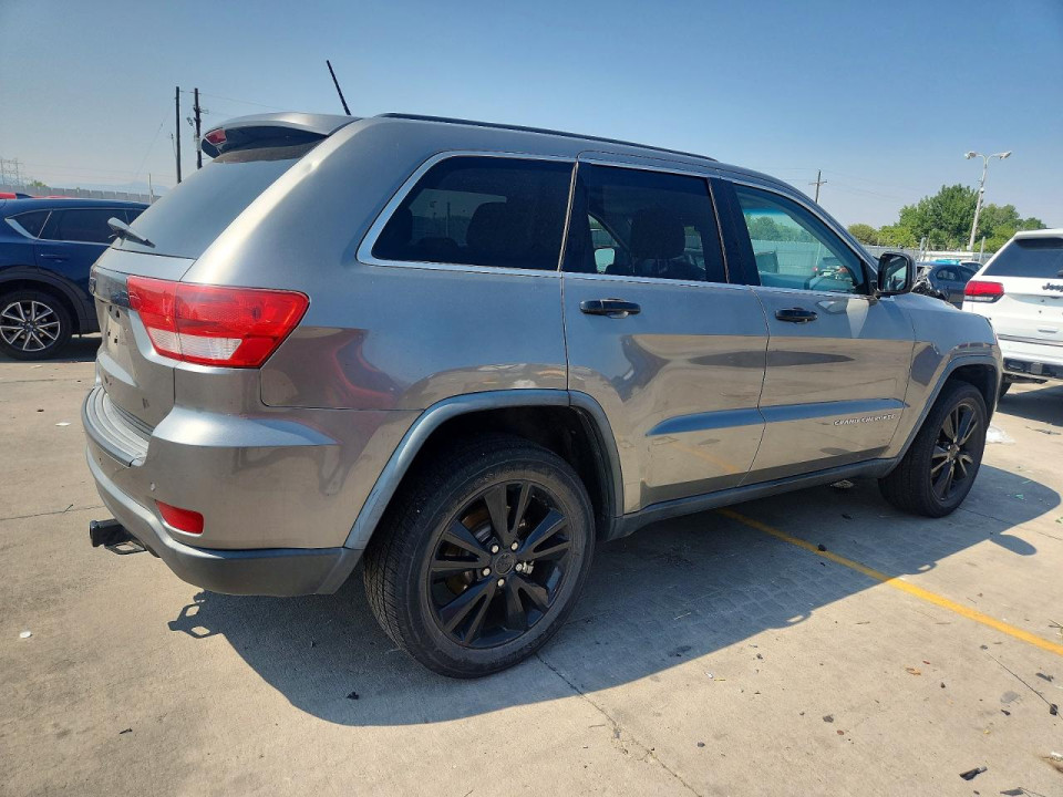 Jeep GRAND CHEROKEE LAREDO 2013 — Copart