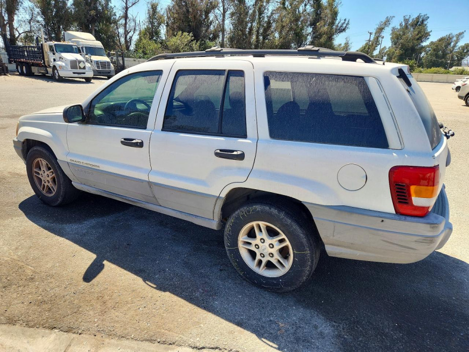 Jeep GRAND CHEROKEE LAREDO 2000 — Copart