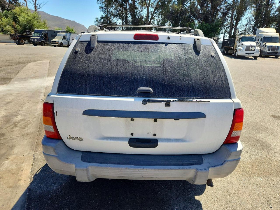 Jeep GRAND CHEROKEE LAREDO 2000 — Copart