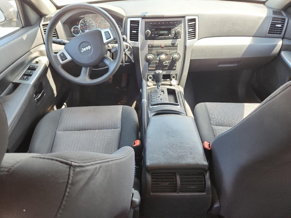 Jeep GRAND CHEROKEE LAREDO 2010 — Copart