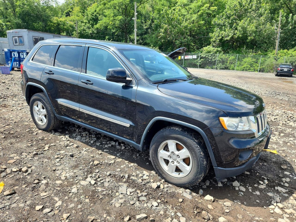 Jeep GRAND CHEROKEE LAREDO 2013 — Copart