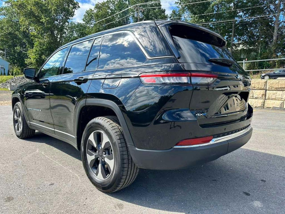 Jeep GRAND CHEROKEE LIMITED 4XE 2024 — Copart