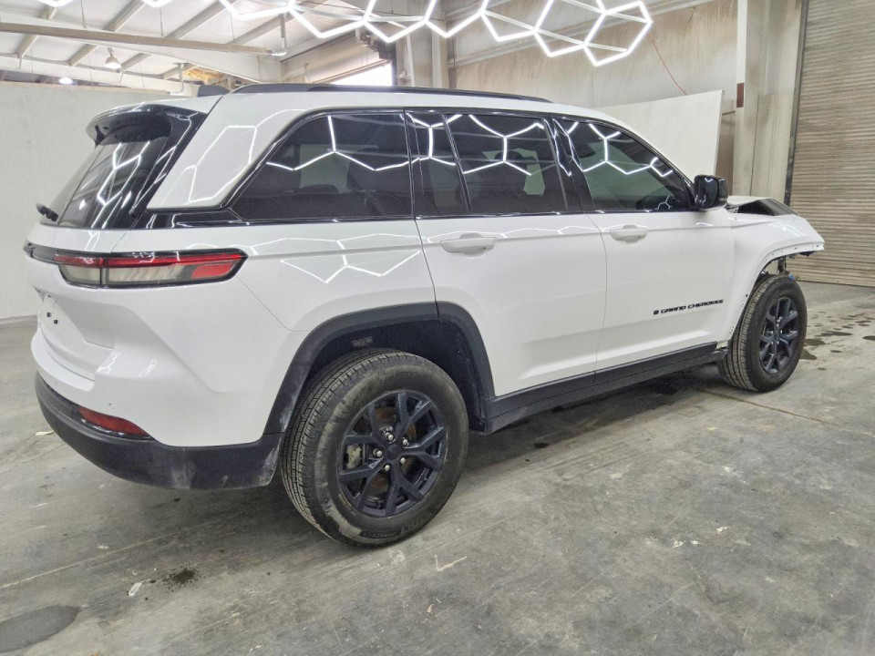Jeep GRAND CHEROKEE LAREDO 2025 — Copart