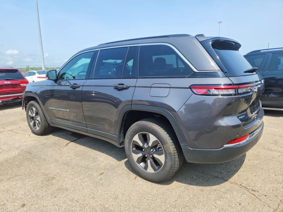 Jeep GRAND CHEROKEE LIMITED 4XE 2024 — Copart