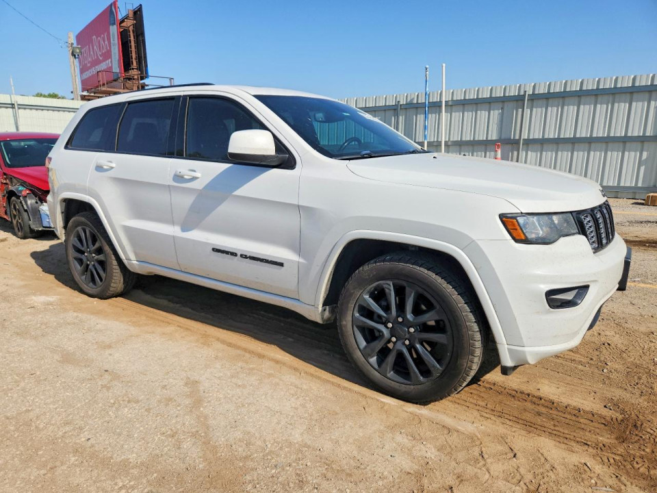 Jeep GRAND CHEROKEE LAREDO 2020 — Copart