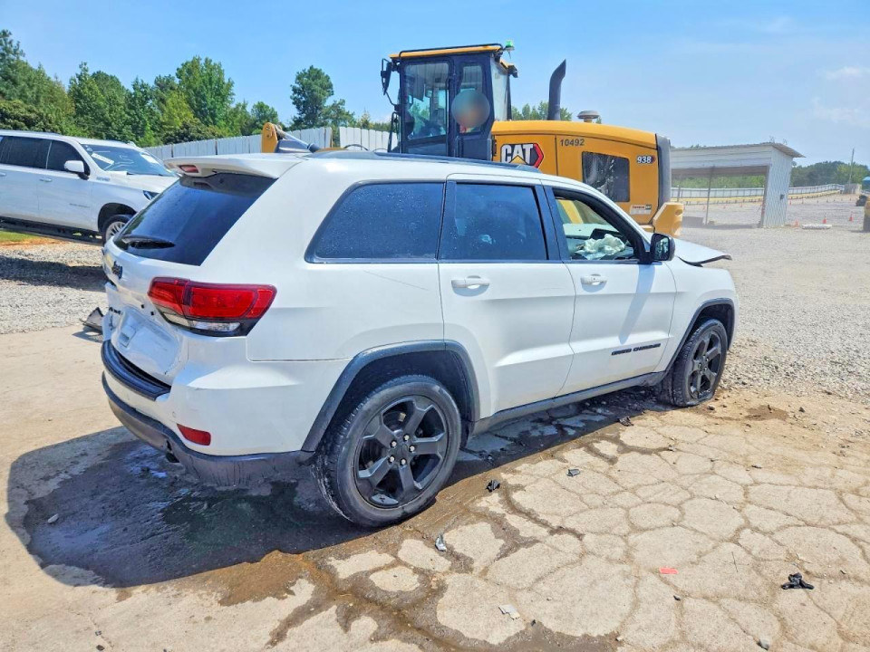 Jeep GRAND CHEROKEE LAREDO 2019 — Copart