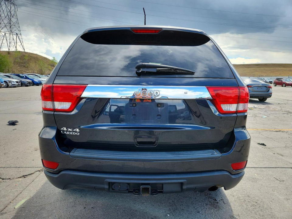 Jeep GRAND CHEROKEE LAREDO 2013 — Copart