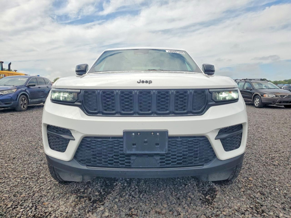 Jeep GRAND CHEROKEE LAREDO 2024 — Copart