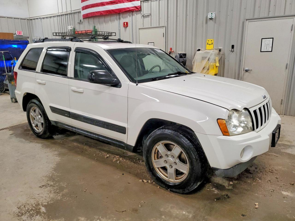 Jeep GRAND CHEROKEE LAREDO 2006 — Copart