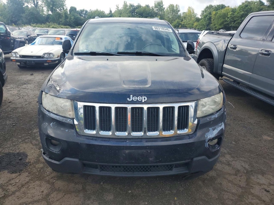 Jeep GRAND CHEROKEE LAREDO 2011 — Copart