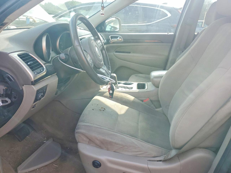 Jeep GRAND CHEROKEE LAREDO 2011 — Copart