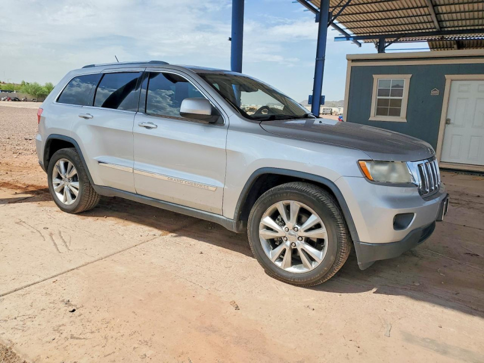 Jeep GRAND CHEROKEE LAREDO 2012 — Copart
