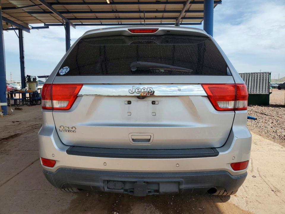 Jeep GRAND CHEROKEE LAREDO 2012 — Copart
