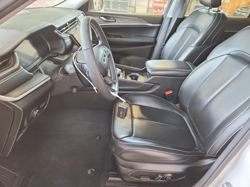 Jeep GRAND CHEROKEE L LIMITED 2024 — Copart