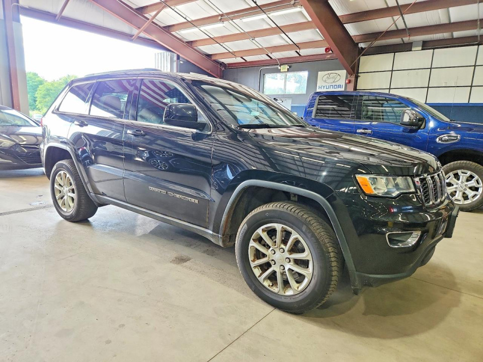 Jeep GRAND CHEROKEE LAREDO 2021 — Copart