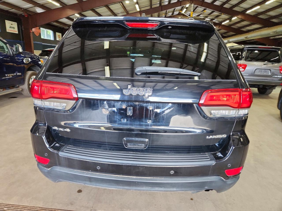 Jeep GRAND CHEROKEE LAREDO 2021 — Copart