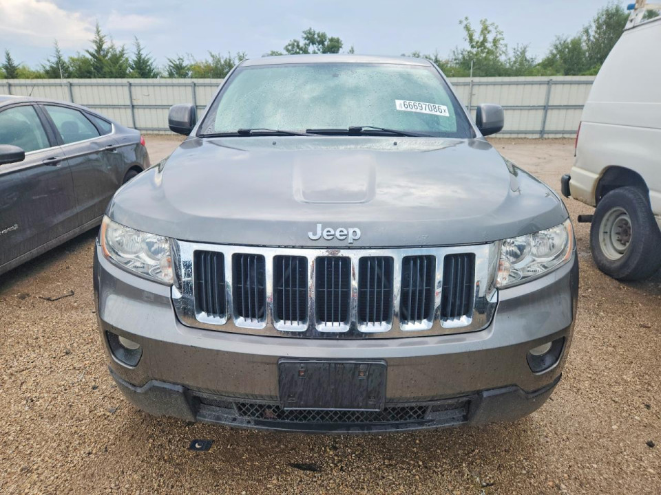 Jeep GRAND CHEROKEE LAREDO 2012 — Copart