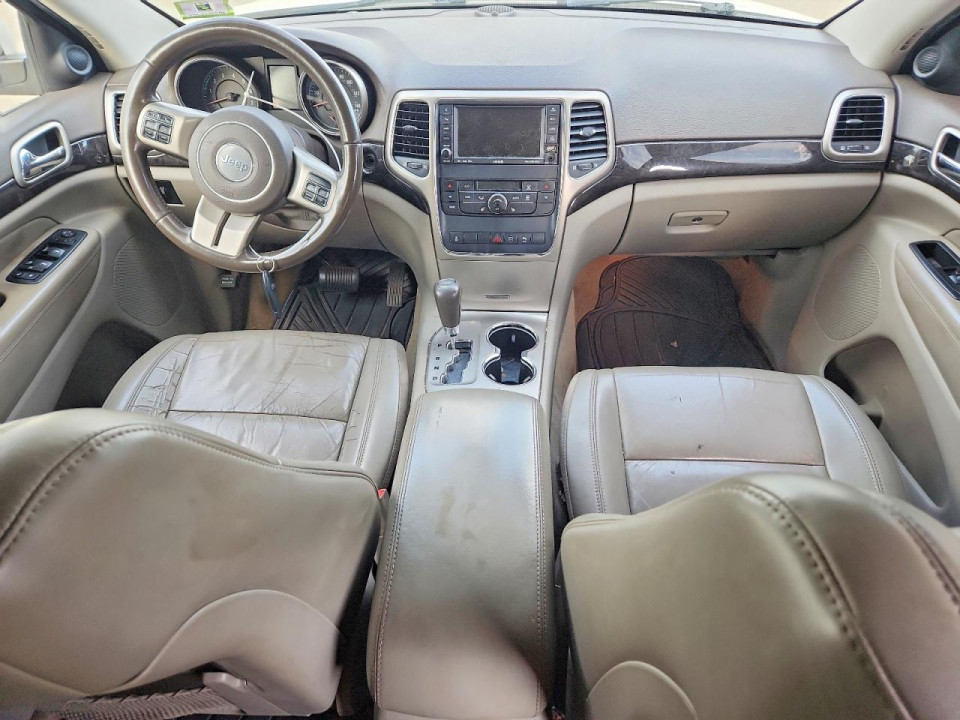 Jeep GRAND CHEROKEE LAREDO 2011 — Copart