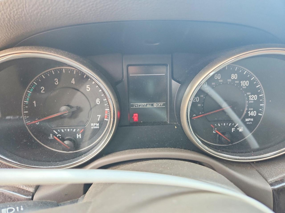 Jeep GRAND CHEROKEE LAREDO 2011 — Copart