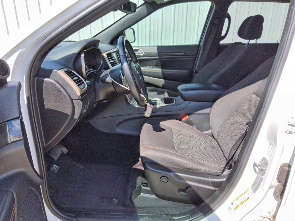 Jeep GRAND CHEROKEE LAREDO 2017 — Copart