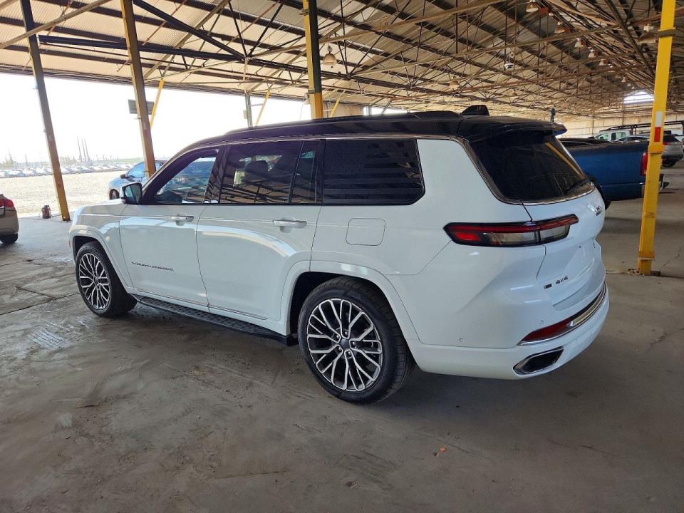 Jeep GRAND CHEROKEE L SUMMIT 2023 — Copart