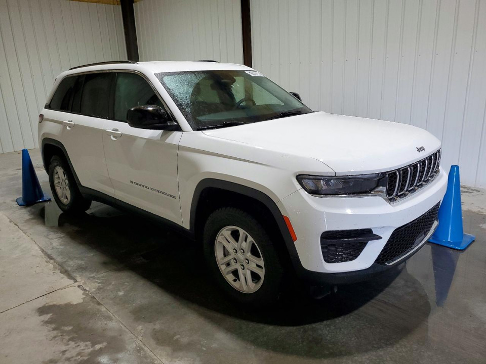 Jeep GRAND CHEROKEE LAREDO 2023 — Copart