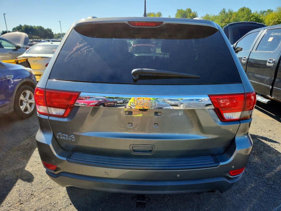 Jeep GRAND CHEROKEE LAREDO 2012 — Copart