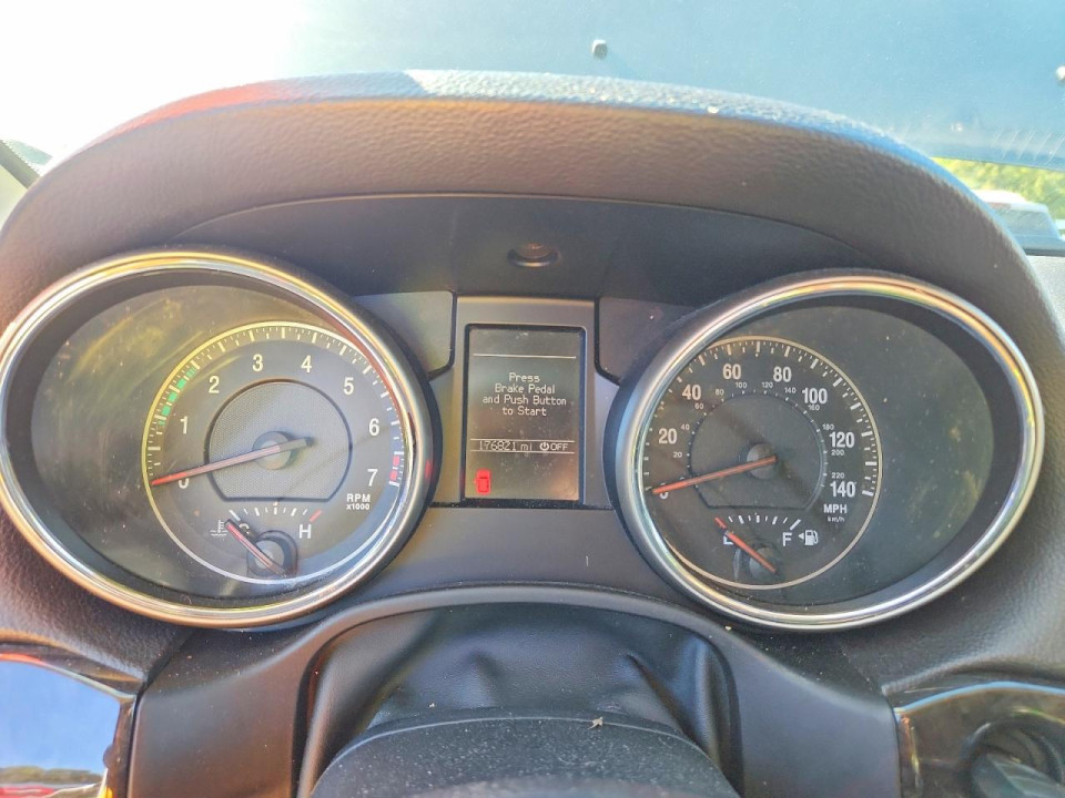 Jeep GRAND CHEROKEE LAREDO 2012 — Copart